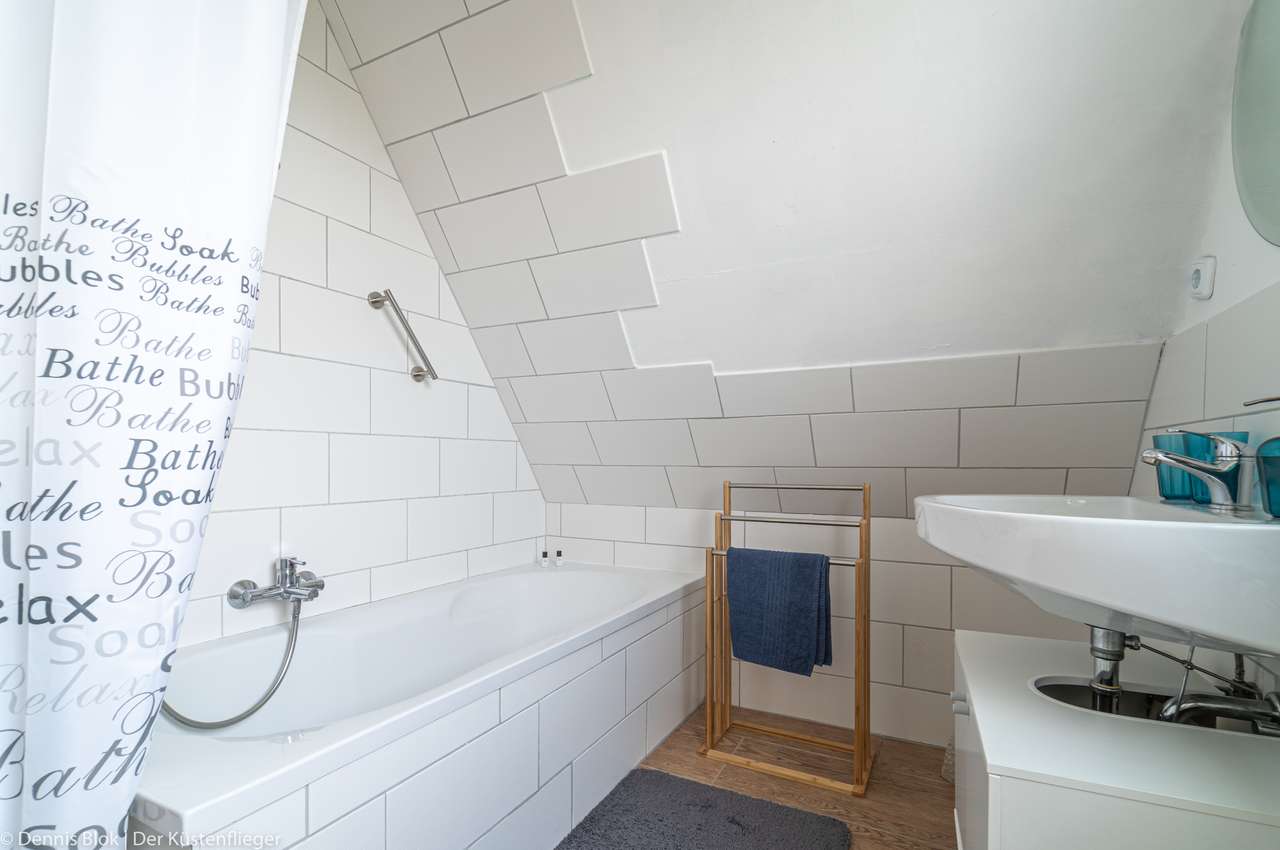 Möblierte Wohnung mit Einbauküche in Nähe zur A31 zu vermieten!