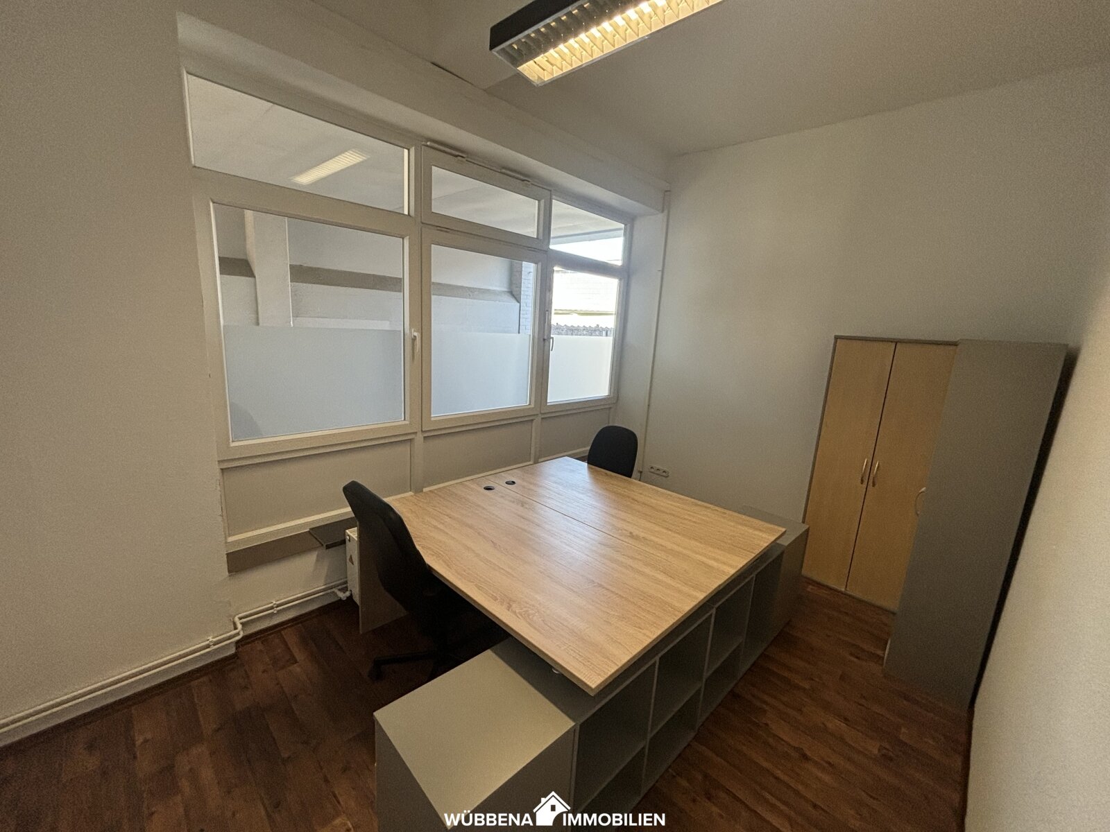 Bürofläche mit Parkplätzen im Stadtzentrum zu vermieten!