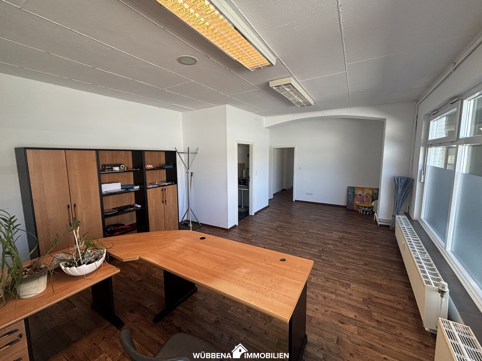 Bürofläche mit Parkplätzen im Stadtzentrum zu vermieten!