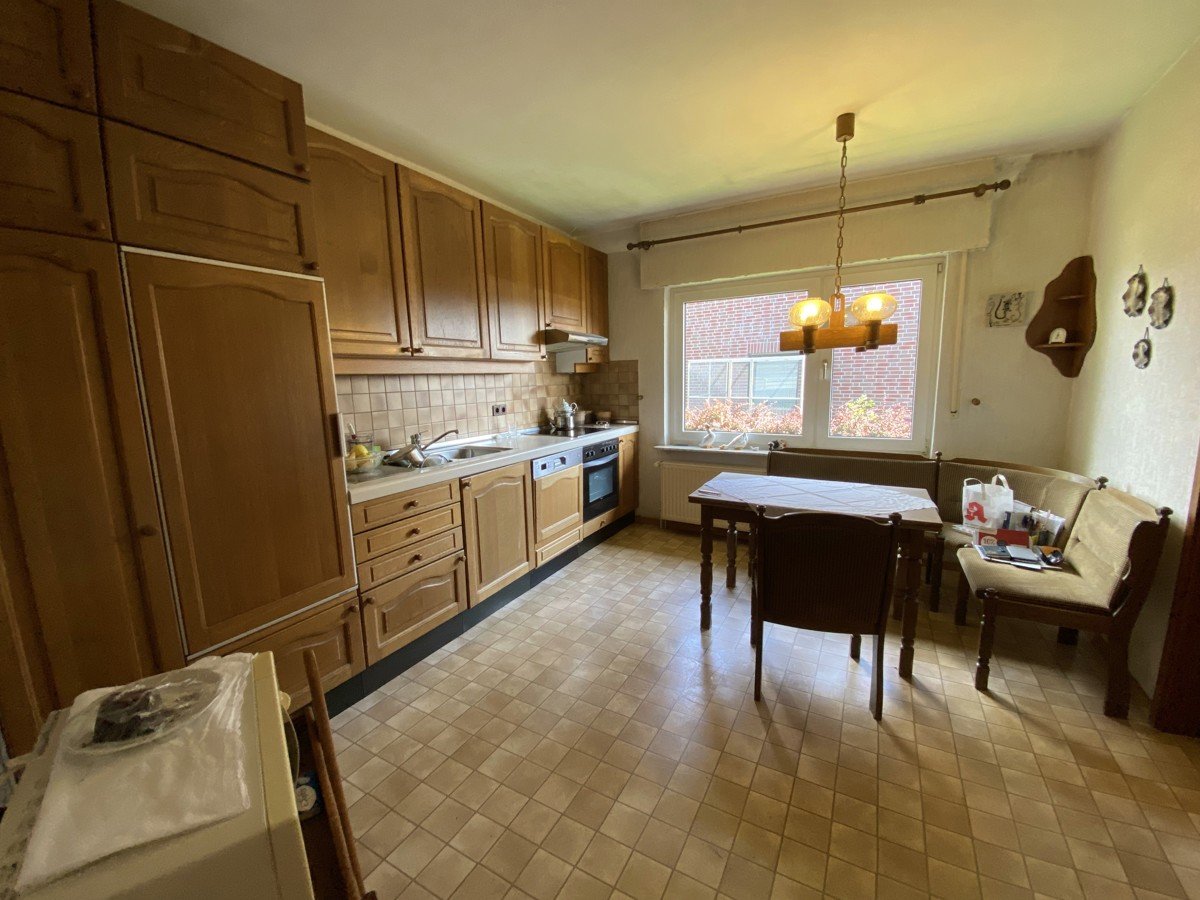 Provisionsfrei! Großzügiger Bungalow mit erneuerter Heizung und idyllischem Garten in Hinte-Haskamp!