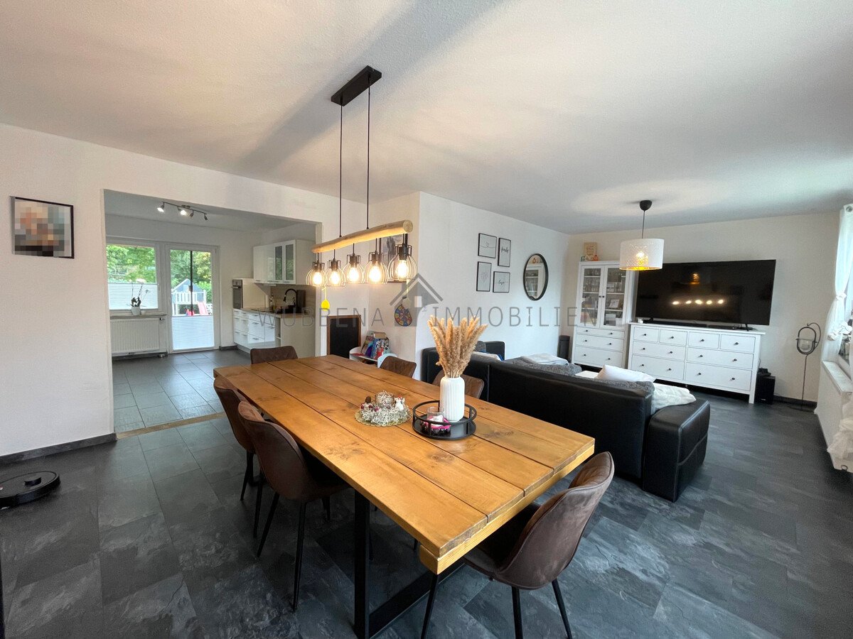 Herrentor! Gepflegtes Einfamilienhaus mit modernen Bädern, Pool, Kamin &amp; Garage in beliebter Lage!