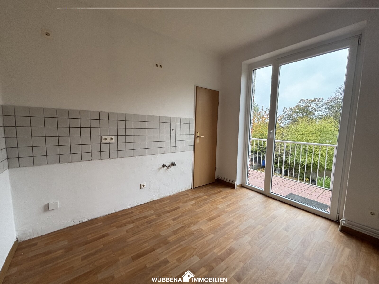 Attraktive 4-Zimmer-Wohnung mit Balkon in idyllischer Kanallage