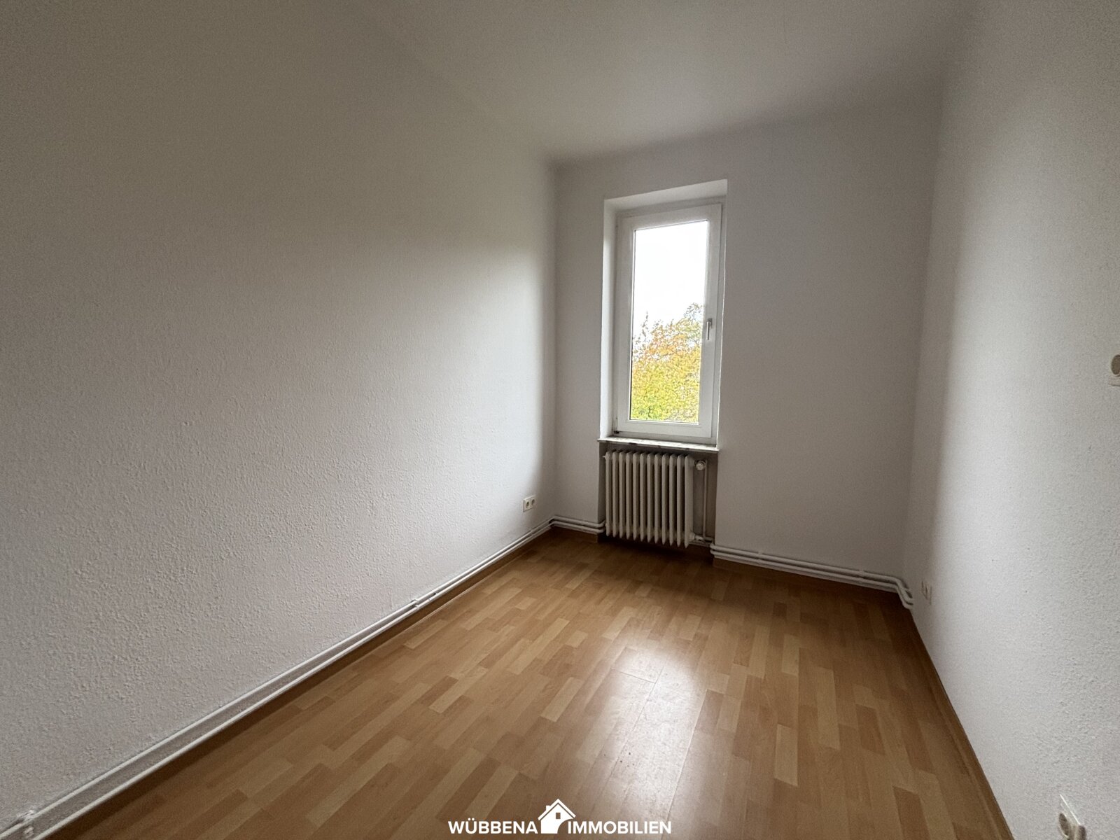 Attraktive 4-Zimmer-Wohnung mit Balkon in idyllischer Kanallage