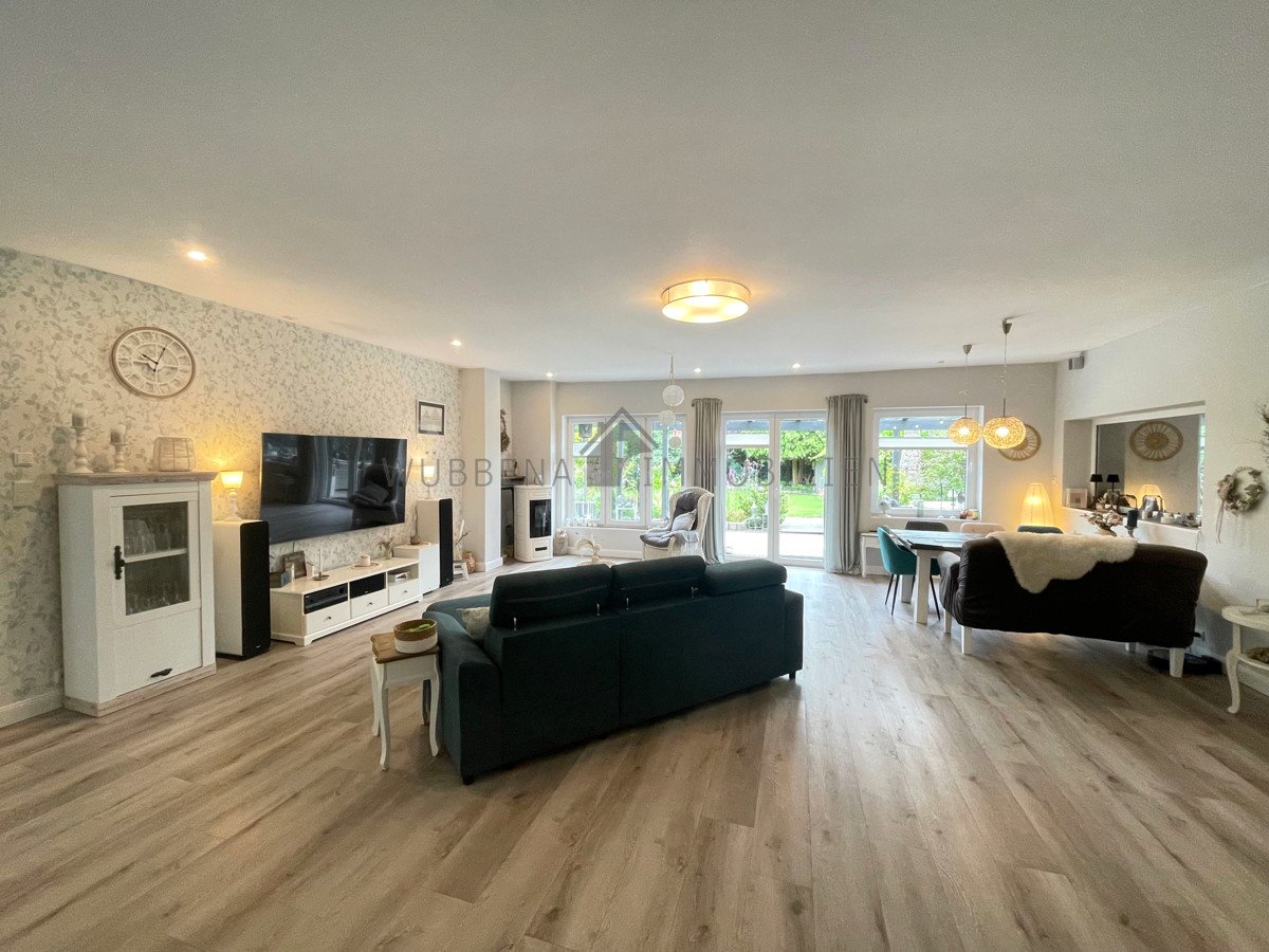 Exklusives Einfamilienhaus in Kanallage Emden-Wolthusen – Wohnen direkt am Wasser in Top-Lage