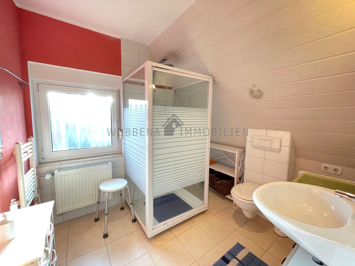 Familienfreundliche 5-Zimmer-Doppelhaushälfte mit Garten, Terrasse und Garage im Herzen von Emden!