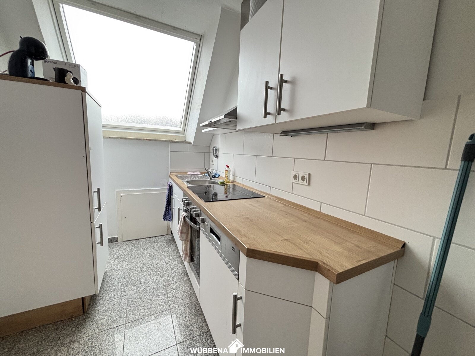 Zentrale 3 Zimmer Wohnung mit Balkon zu vermieten!