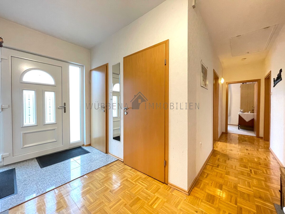 Hinte: Modernisierter 5-Zimmer-Bungalow mit Garage, überdachter Terrasse, Garten und Ausbaureserve