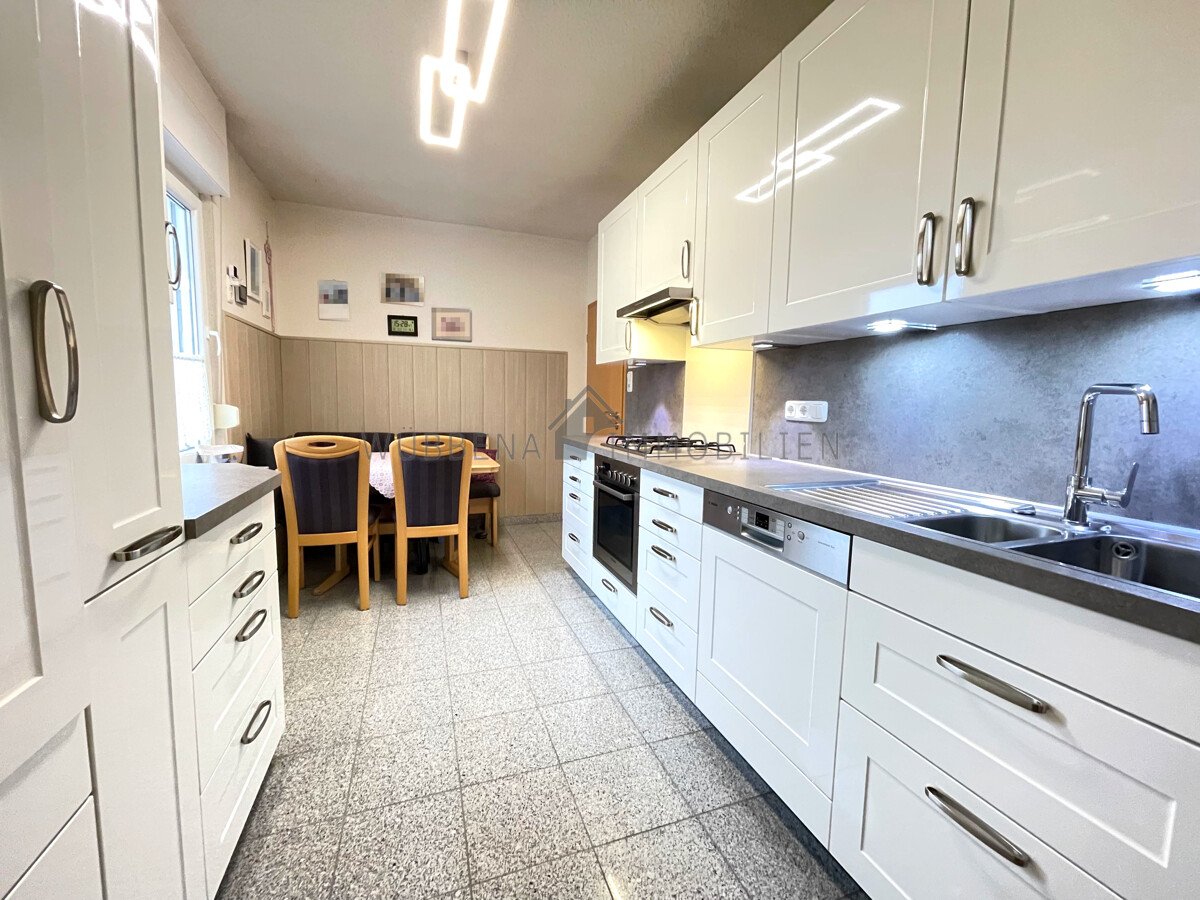 Hinte: Modernisierter 5-Zimmer-Bungalow mit Garage, überdachter Terrasse, Garten und Ausbaureserve