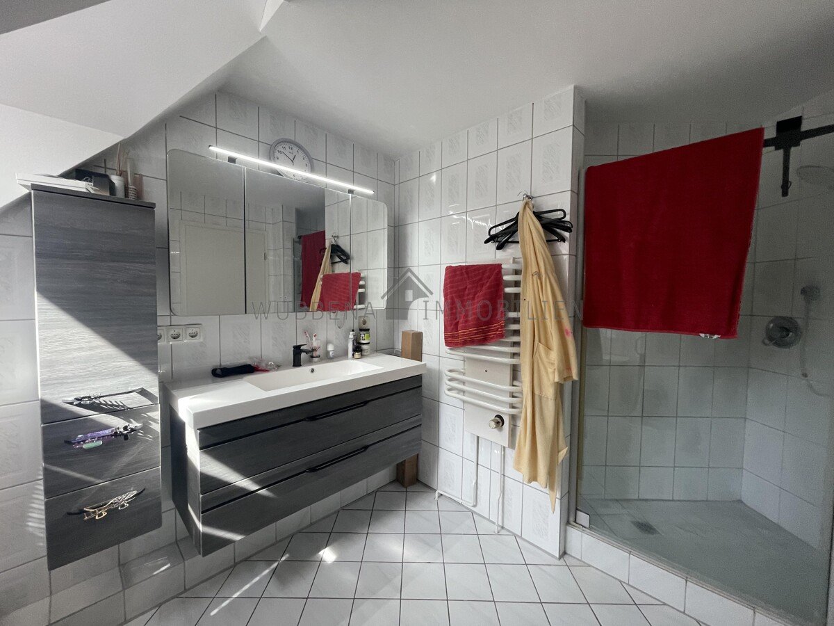 Conrebbersweg: Großzügiges Architektenhaus für Familien mit separater Praxisfläche zu verkaufen!