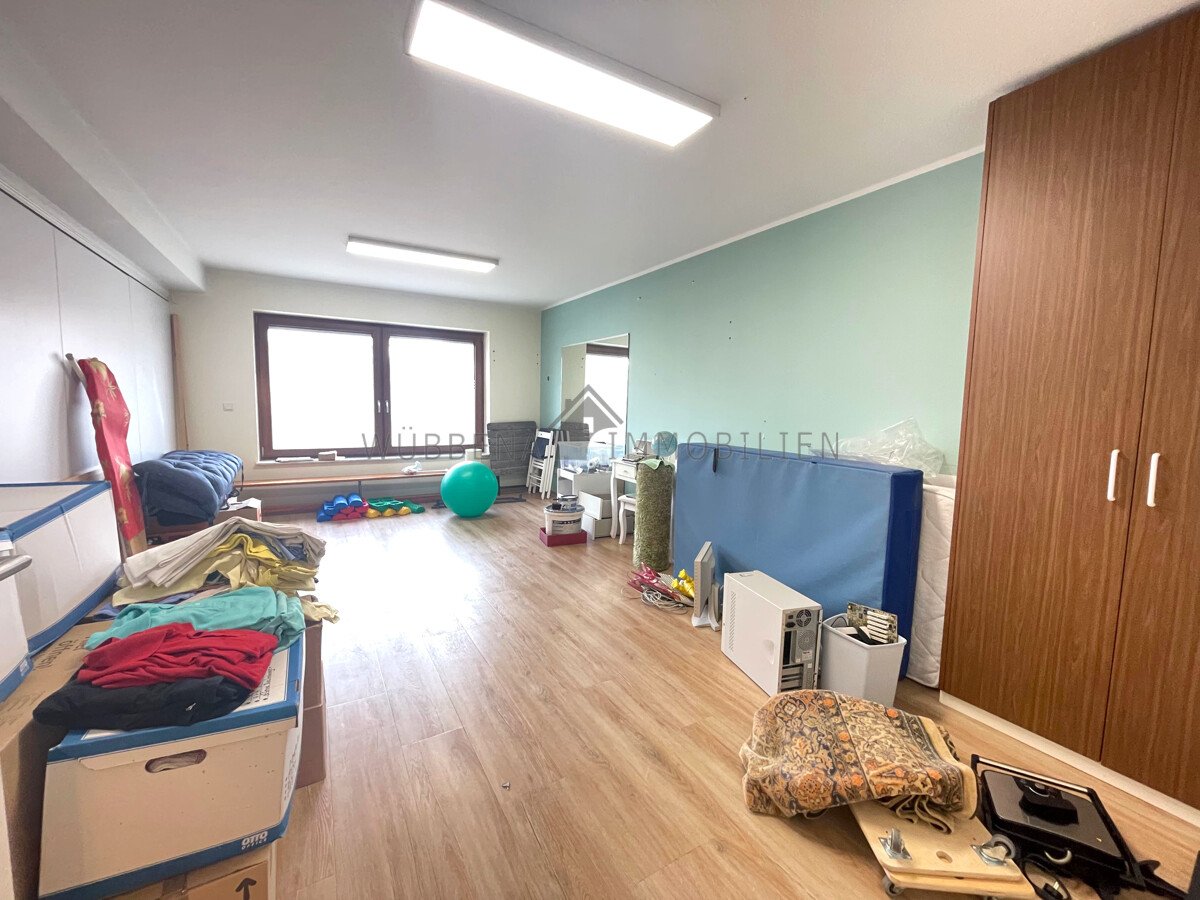 Conrebbersweg: Großzügiges Architektenhaus für Familien mit separater Praxisfläche zu verkaufen!