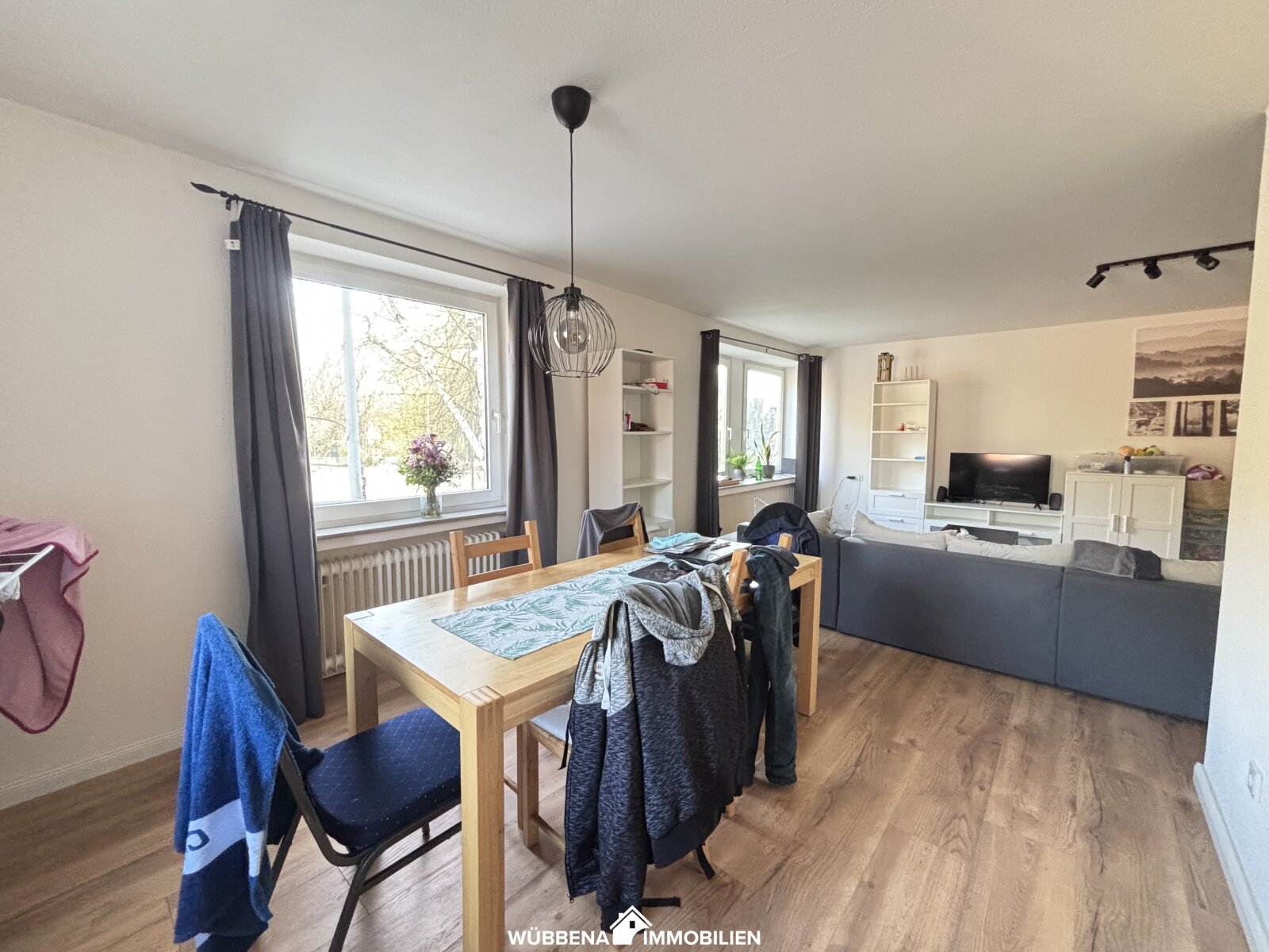 Zentrale 3 Zimmer Wohnung mit Balkon zu vermieten! 