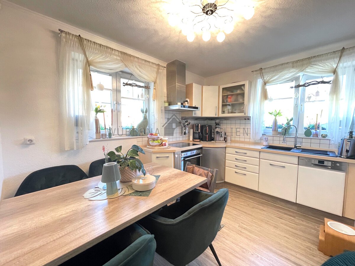 Tholenswehr! Moderne Doppelhaushälfte (Bj. 2003) mit 5 ZKB &amp; hochwertiger Ausstattung