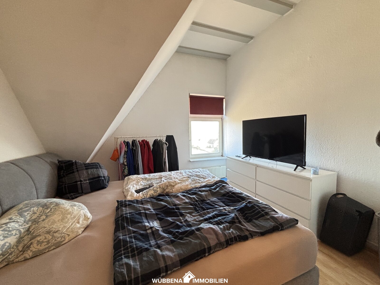 Wolthusen! Gemütliche Dachgeschosswohnung mit Einbauküche zu vermieten! 