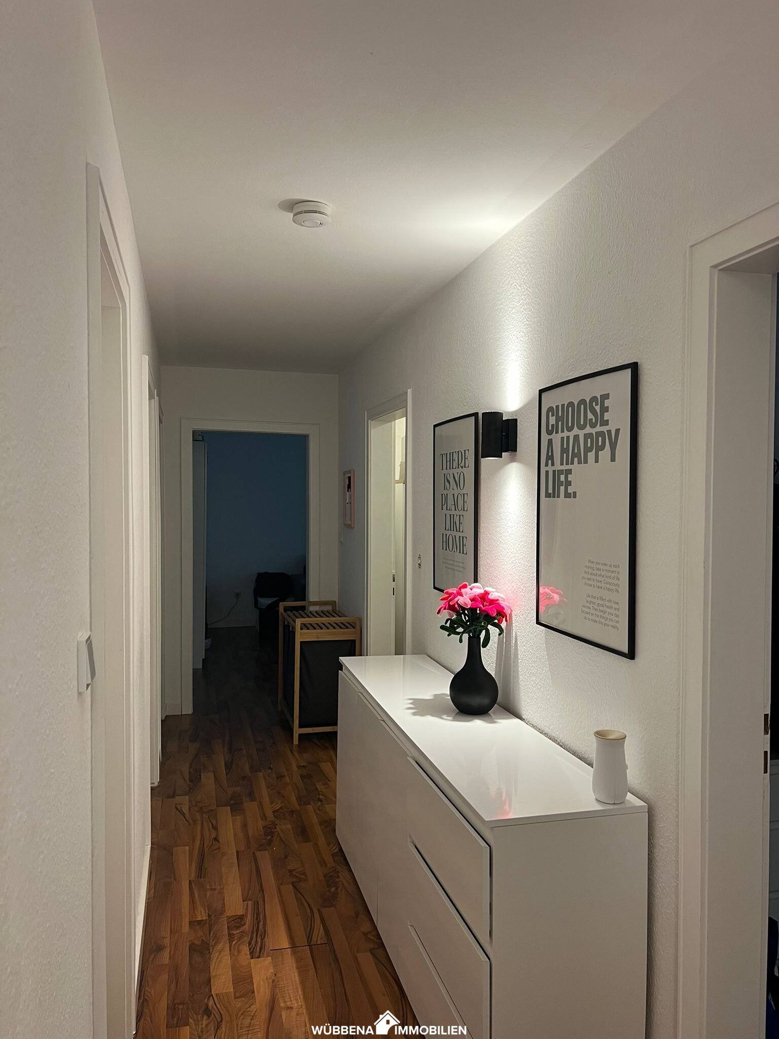 Zentrale 3 Zimmer Wohnung mit Balkon und Einbauküche zu vermieten! 