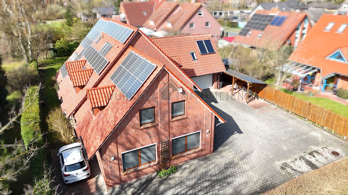 BEREITS KÄUFER GEFUNDEN! Großzügiges Architektenhaus für Familien mit separater Praxisfläche!