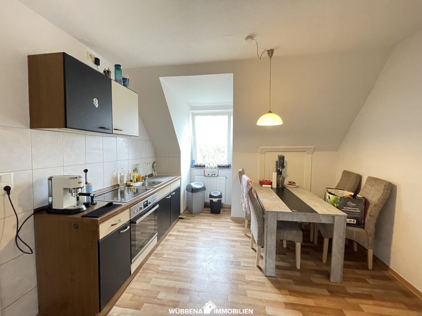 Dachgeschoss- Wohnung am Stephansplatz zu vermieten!