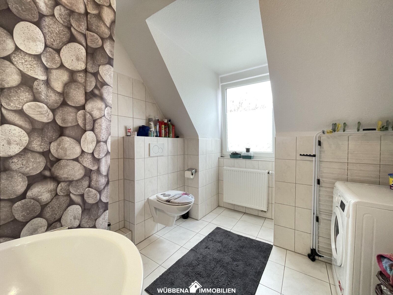 Dachgeschoss- Wohnung am Stephansplatz zu vermieten!