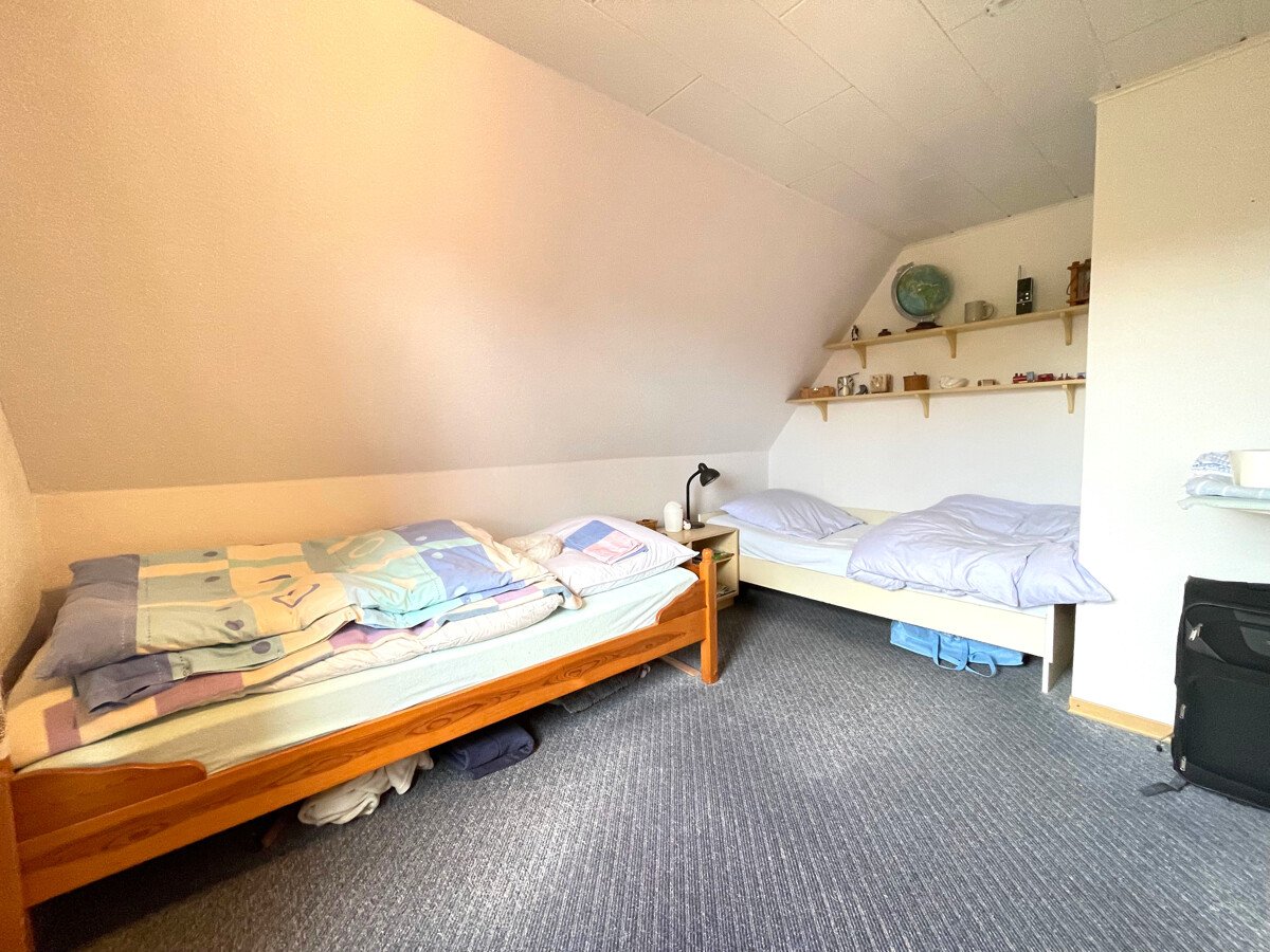 BEREITS KÄUFER GEFUNDEN! Einfamilienhaus mit Garage und Garten in familienfreundlicher Wohnlage!