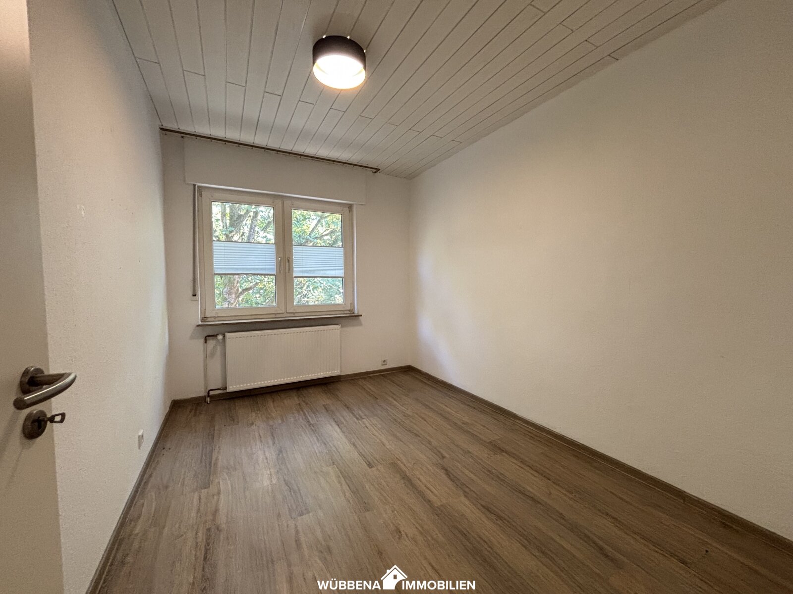 Zentrale - 3 Zimmer Wohnung mit Balkon und Einbauküche zu vermieten!