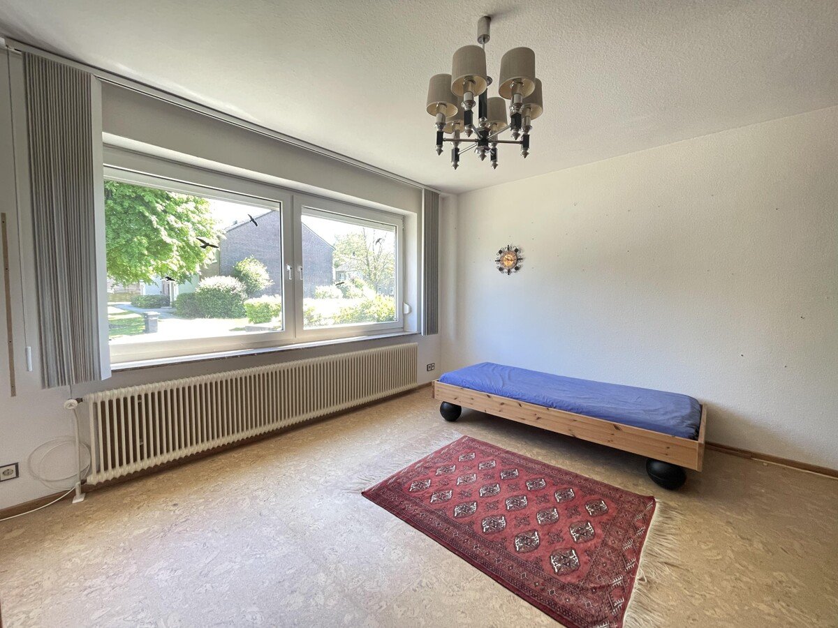Emden-Früchteburg | 190 m² Wohnfläche, 7 Zimmer, Kamin, Doppelgarage & großem Garten zu verkaufen!