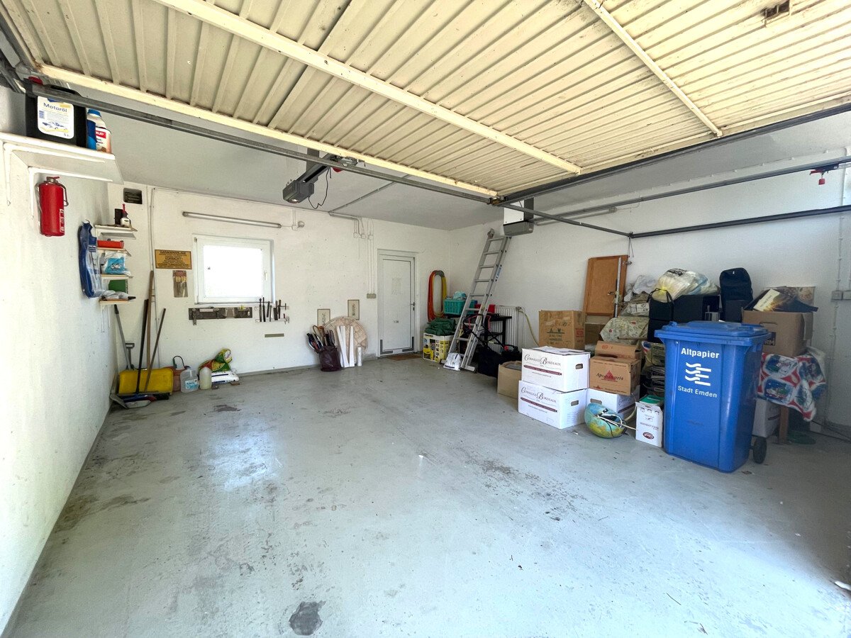 Emden-Früchteburg | 190 m² Wohnfläche, 7 Zimmer, Kamin, Doppelgarage & großem Garten zu verkaufen!