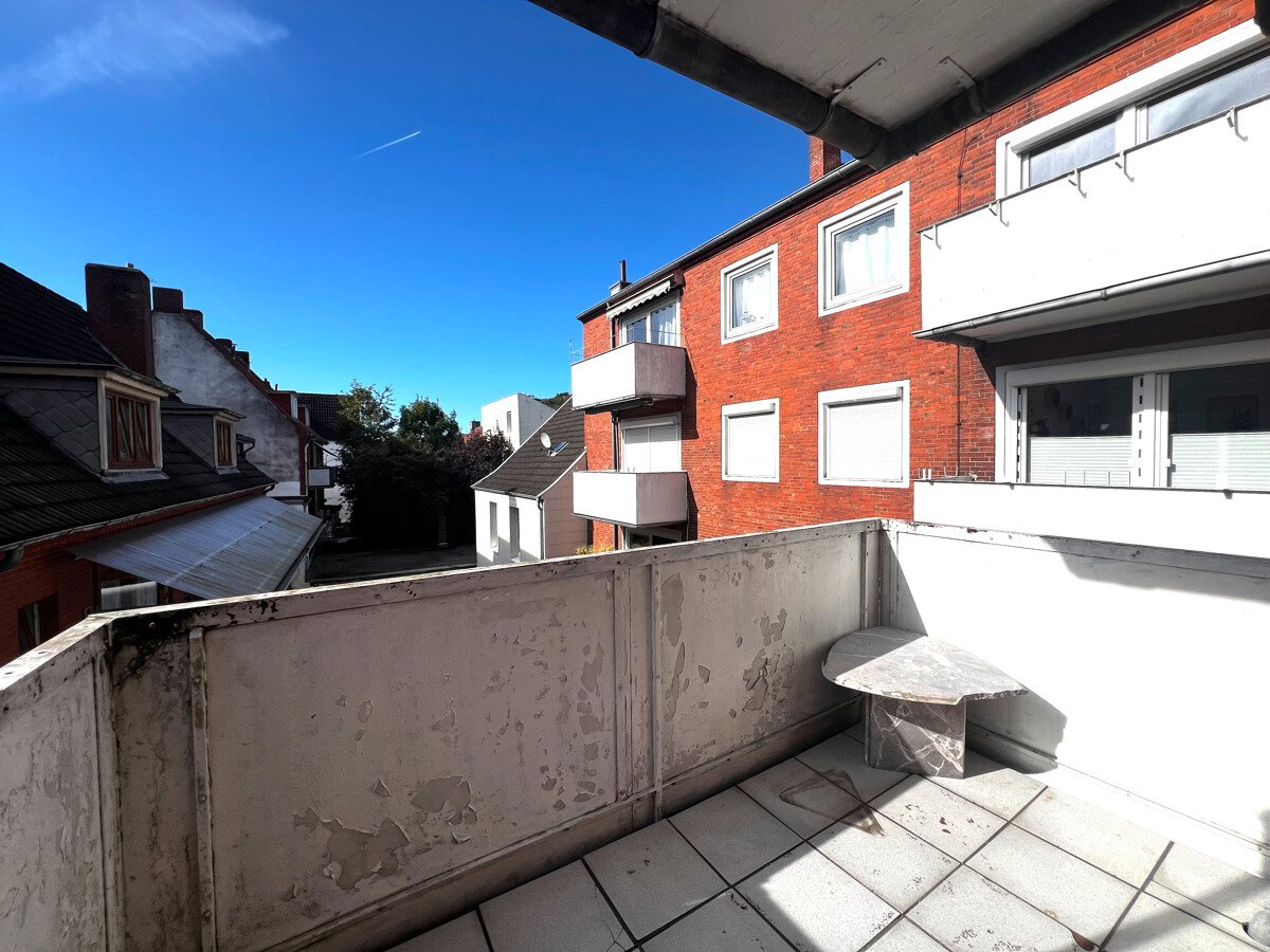 Käufer gefunden! Provisionsfrei! 3 Zimmer Wohnung mit Balkon in in direkter Innenstadtlage!