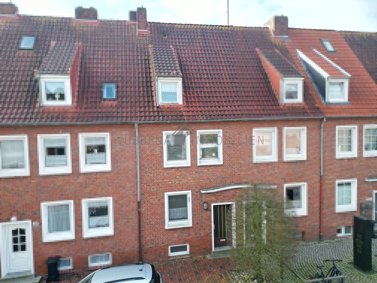 Emden: VERKAUFT - Ihr neues Zuhause in der Bollwerkstraße, Emden – Reihenmittelhaus in bester Lage 