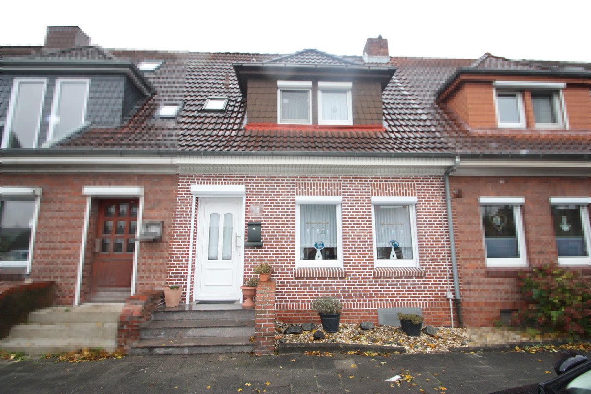 Emden / Kolonie Friesland: VERKAUFT! - Modernisiertes Reihenmittelhaus mit Wintergarten in Friesland zu verkaufen Emden / Kolonie Friesland: VERKAUFT! - Modernisiertes Reihenmittelhaus mit Wintergarten in Friesland zu verkaufen