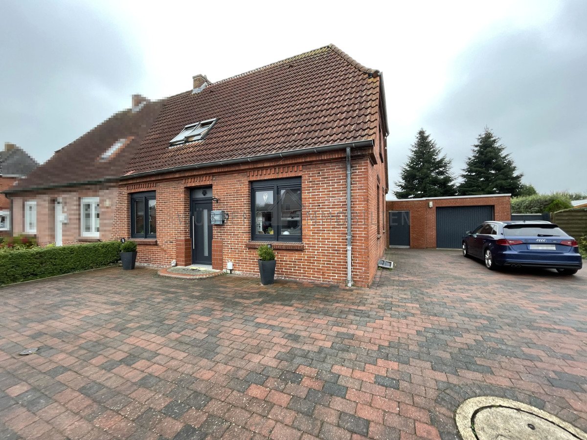 Hinte: VERKAUFT! Familienfreundliche Doppelhaushälfte mit moderner Ausstattung, großem Garten und Garage Hinte: VERKAUFT! Familienfreundliche Doppelhaushälfte mit moderner Ausstattung, großem Garten und Garage