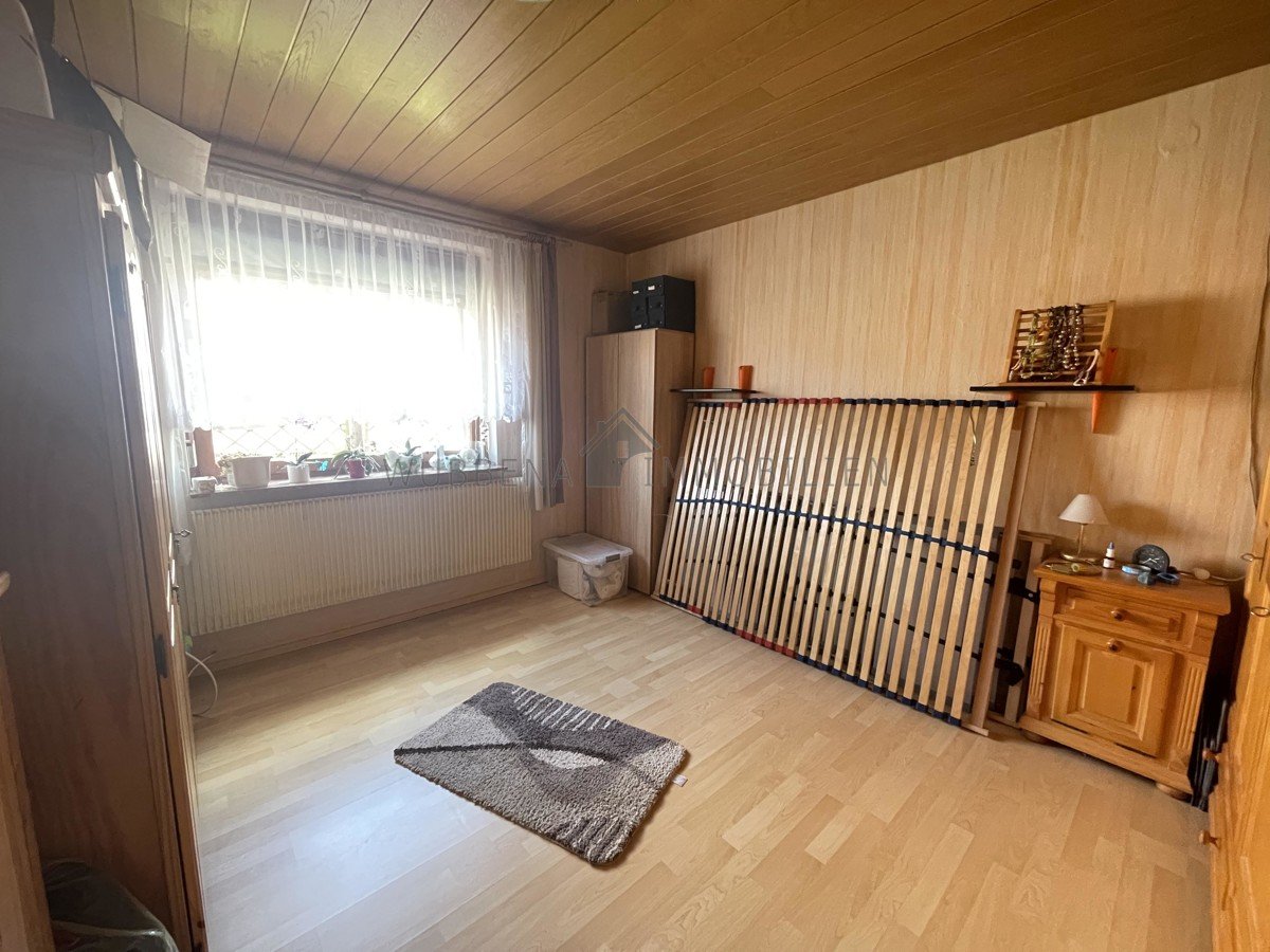 Schlafzimmer linke DHH Schlafzimmer linke DHH