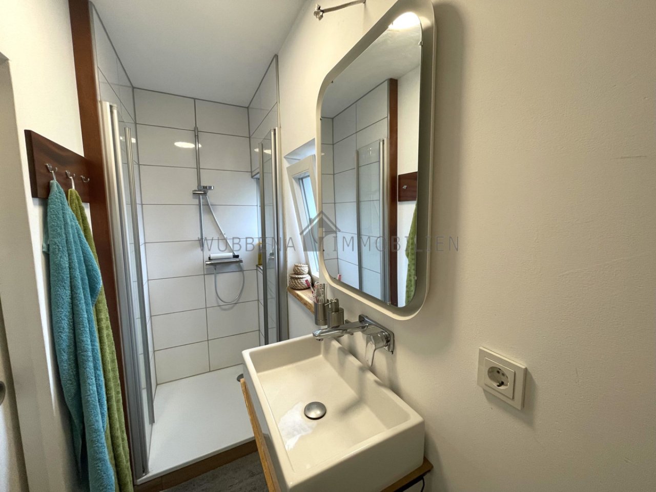 Tageslichtbad mit Dusche Ansicht 1 Tageslichtbad mit Dusche Ansicht 1