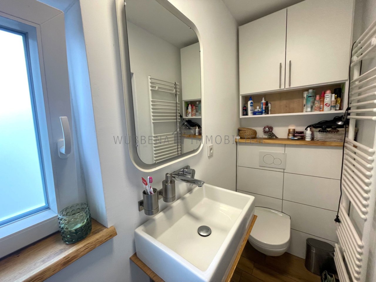 Tageslichtbad mit Dusche Ansicht 2 Tageslichtbad mit Dusche Ansicht 2