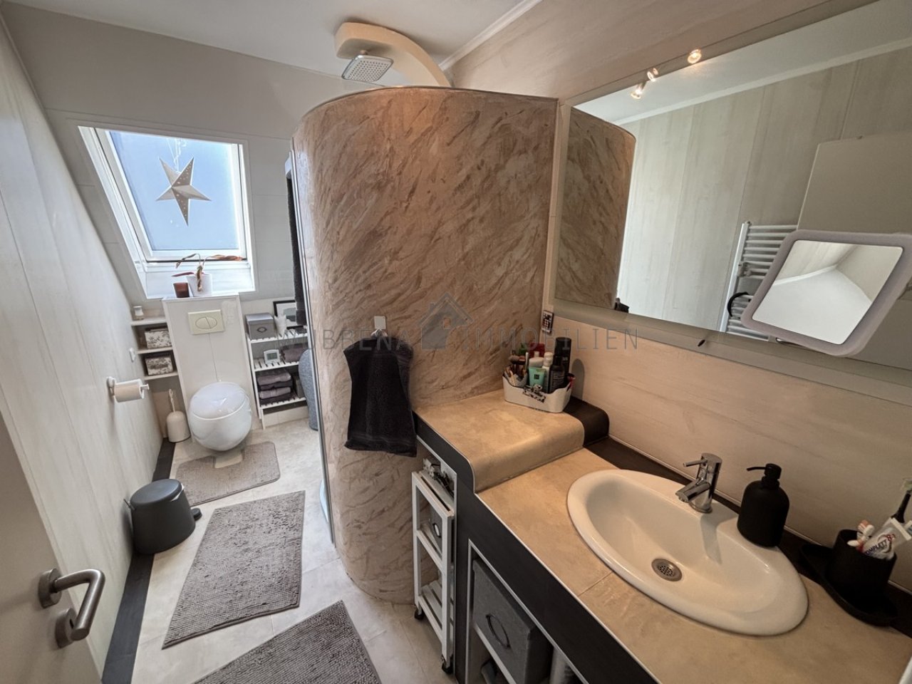 WHG. DG rechts Badezimmer WHG. DG rechts Badezimmer