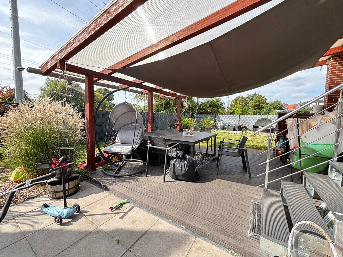 Weitere Terrasse mit Zugang vom Wohnzimmer Weitere Terrasse mit Zugang vom Wohnzimmer