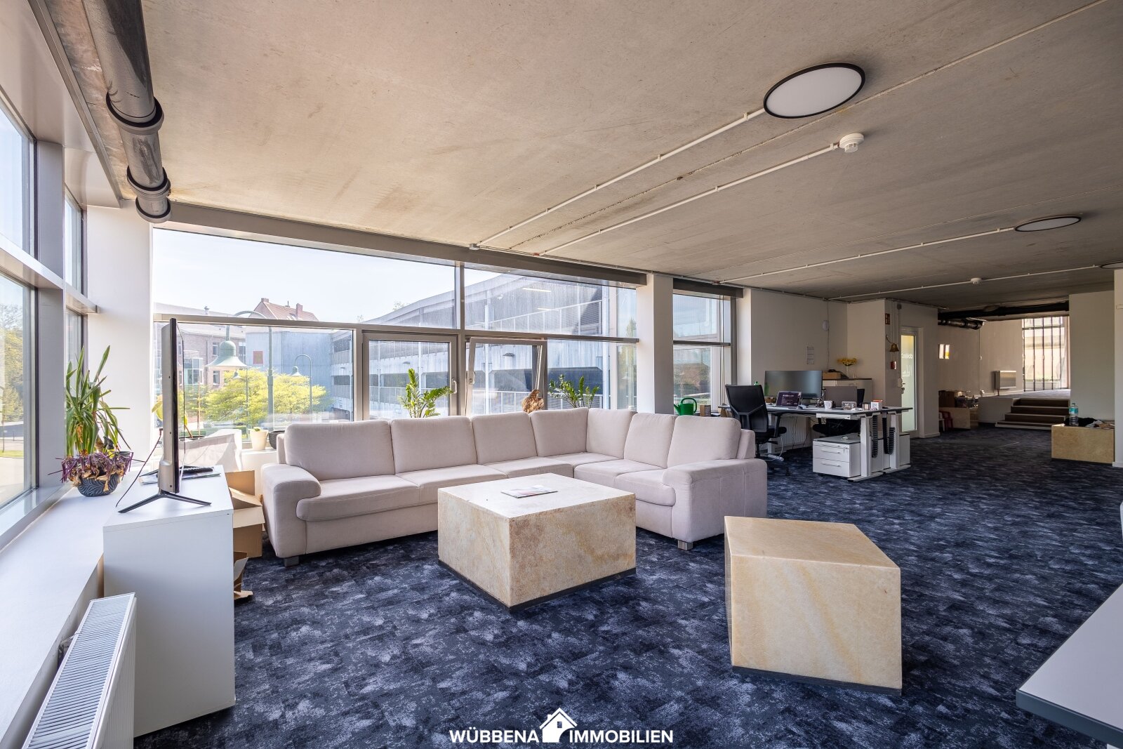 Büro vorne Ansicht 2 Büro vorne Ansicht 2