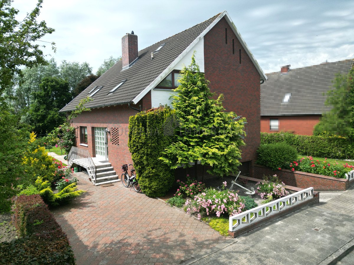 Emden / Borssum: Familien aufgepasst - EFH mit großem Garten und Einliegerwohnung mit Blick auf den Deich Emden / Borssum: Familien aufgepasst - EFH mit großem Garten und Einliegerwohnung mit Blick auf den Deich