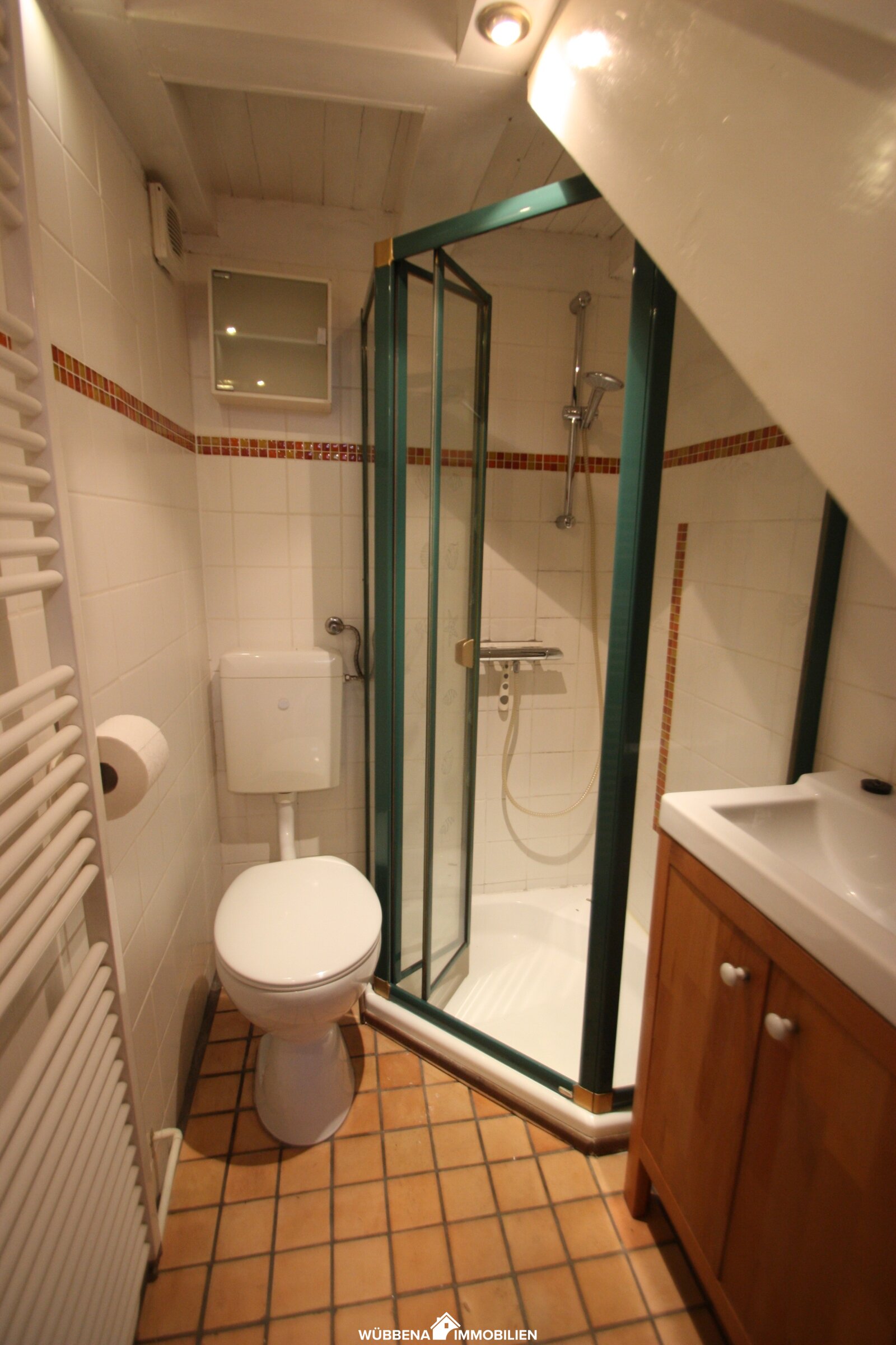 Badezimmer mit Dusche Badezimmer mit Dusche
