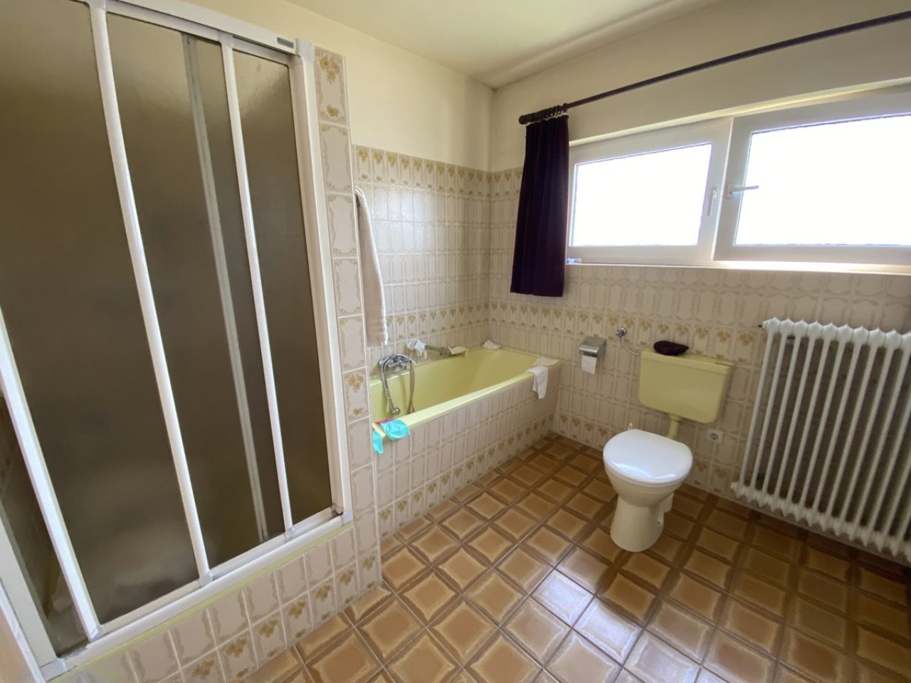 Großes Badezimmer Großes Badezimmer