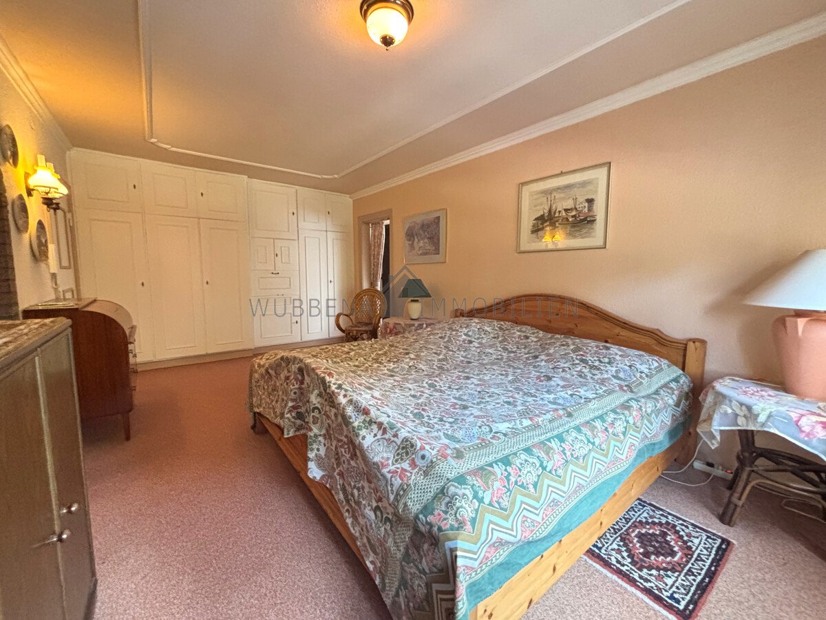 1.OG. links Schlafzimmer