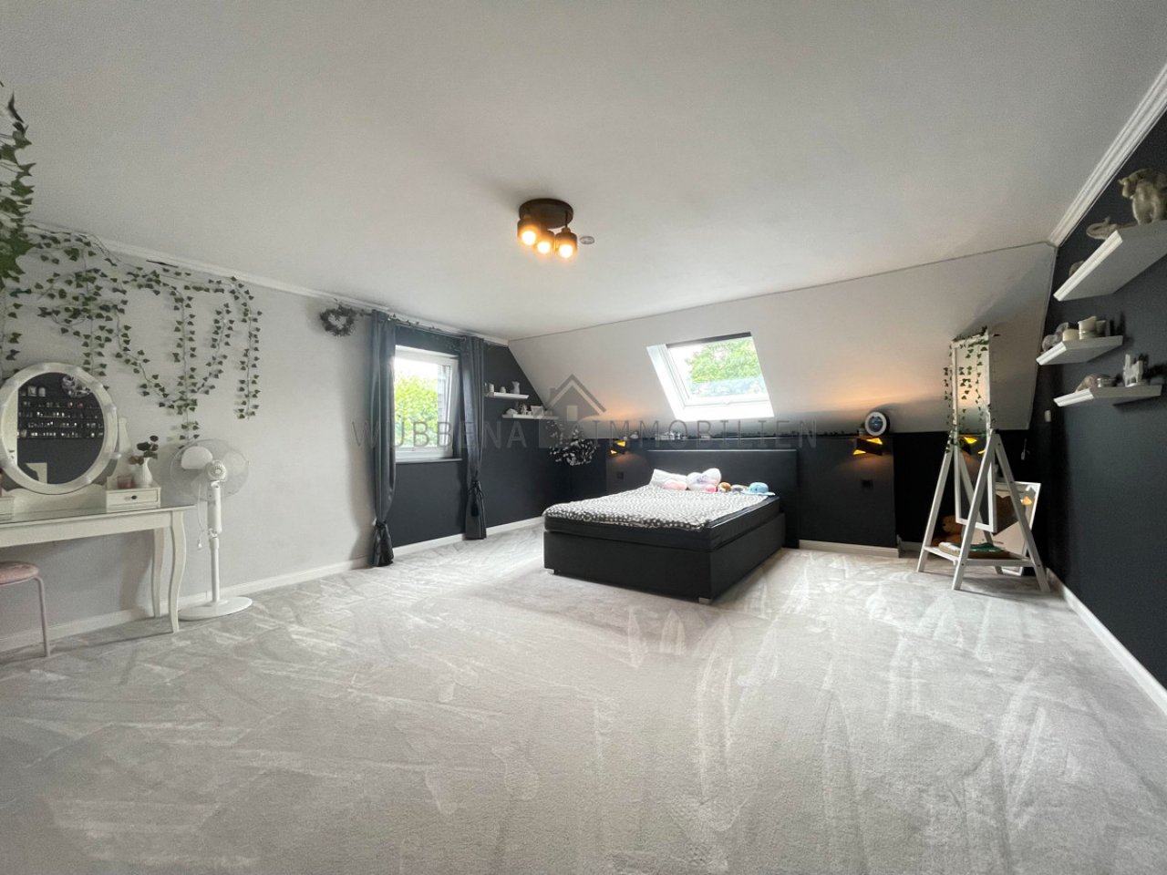 Kinder oder Elternschlafzimmer 2 OG