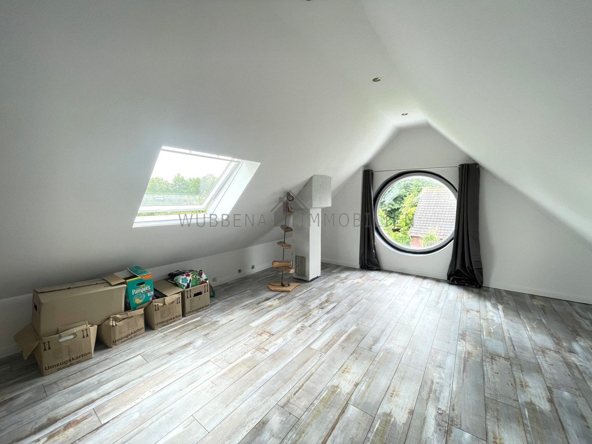 Ausgebauter Dachboden mit Bullauge