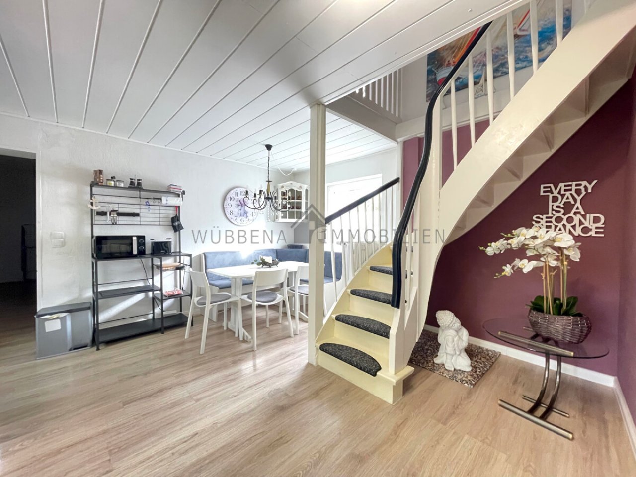 Essbereich und Treppenaufgang - Whg 1 Essbereich und Treppenaufgang - Whg 1