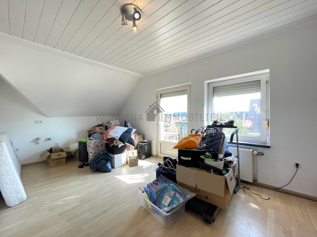 Weiteres Kinderzimmer mit Balkon OG