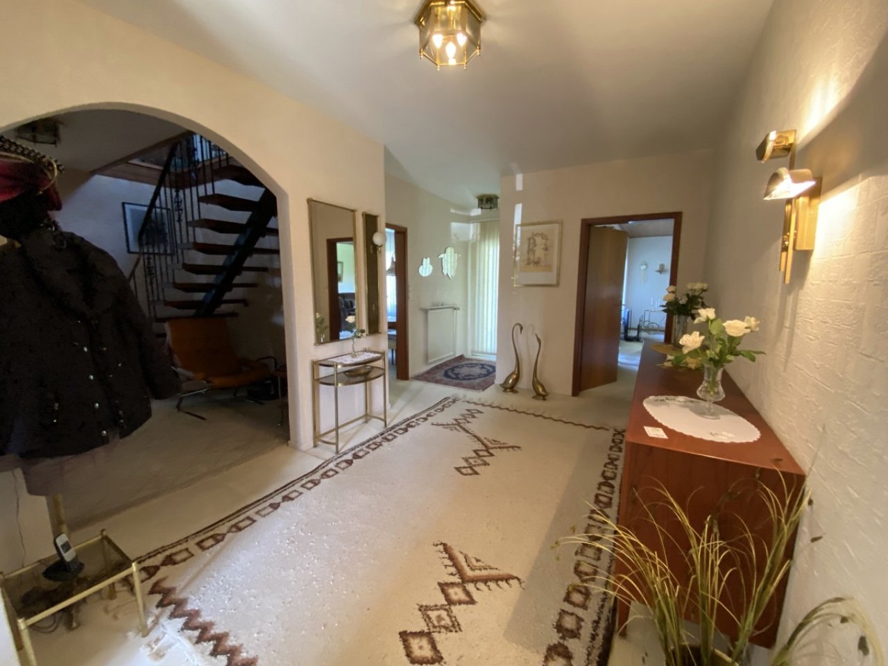 Großzügiger Flur Großzügiger Flur