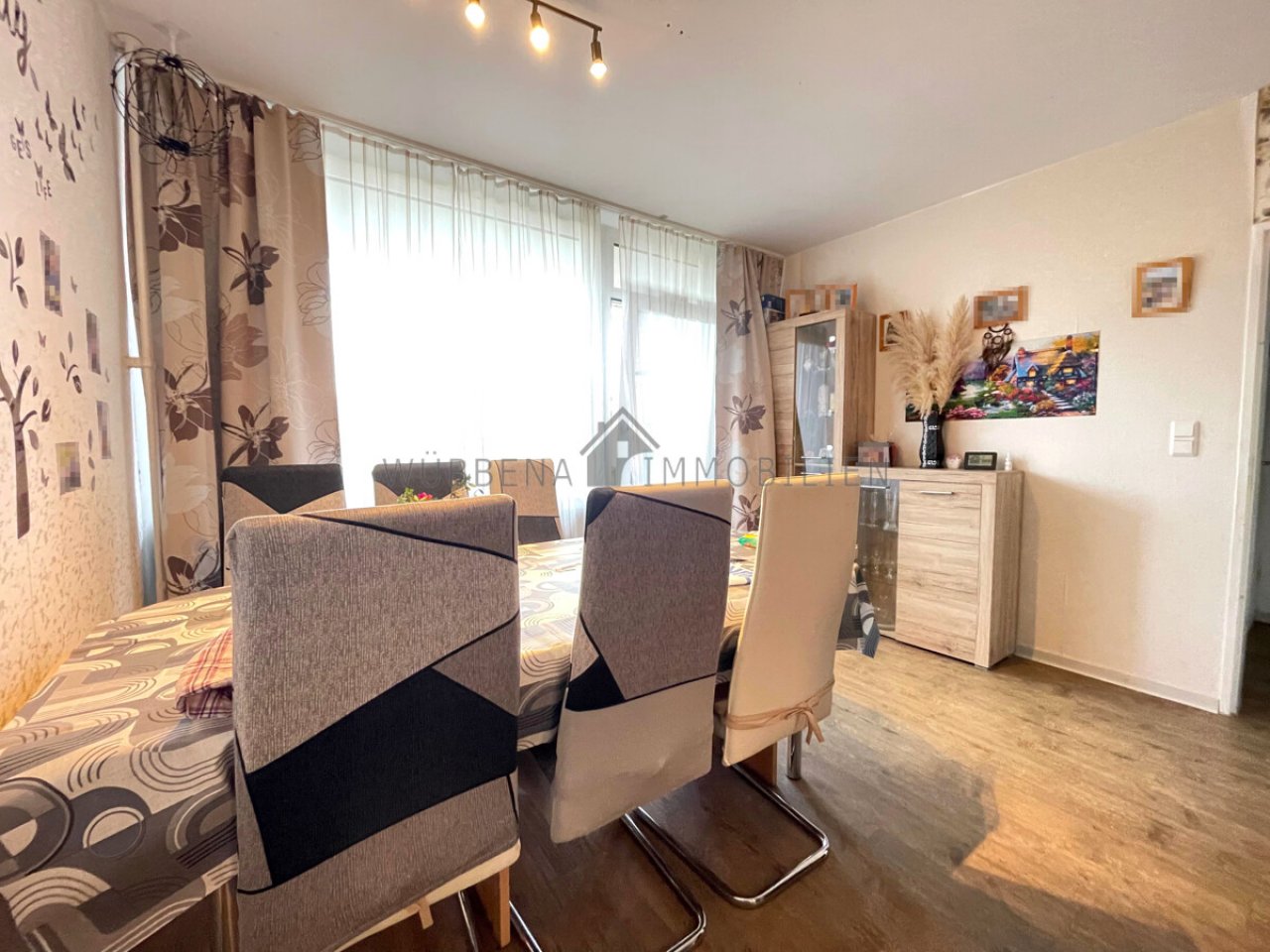 Esszimmer mit Zugang Balkon