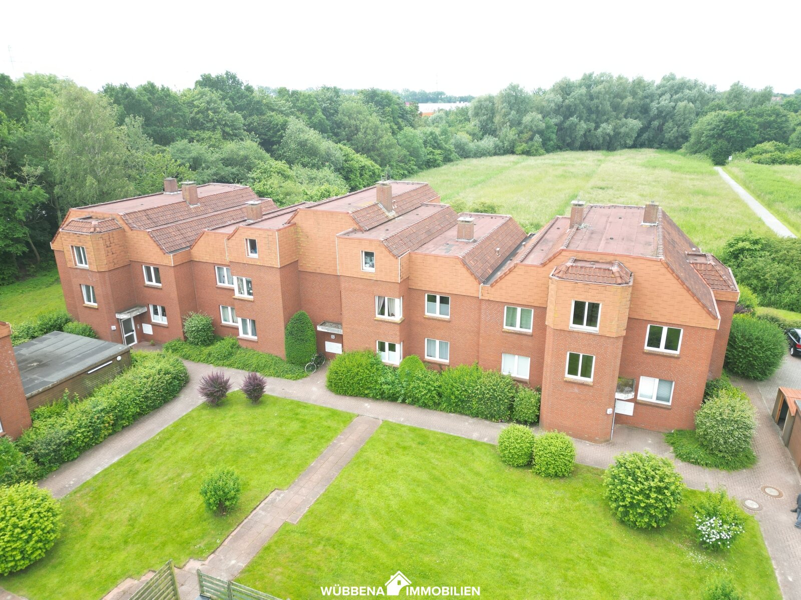 Emden: Schöne 2 Zimmer-Wohnung mit Balkon zu vermieten !  