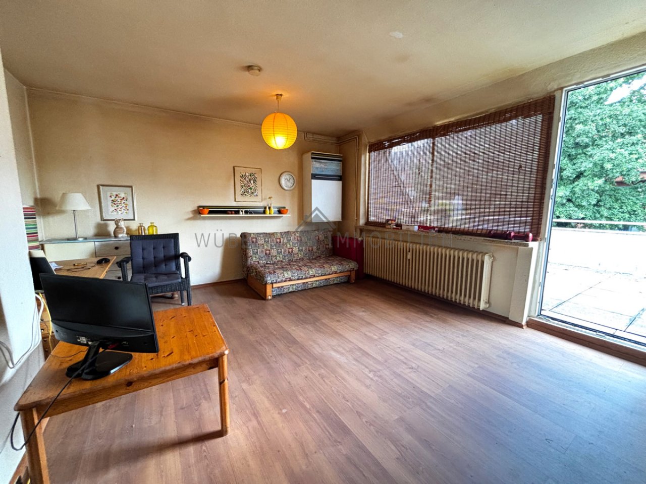 WHg. DG links - Wohnzimmer mit Zugang Dachterrasse