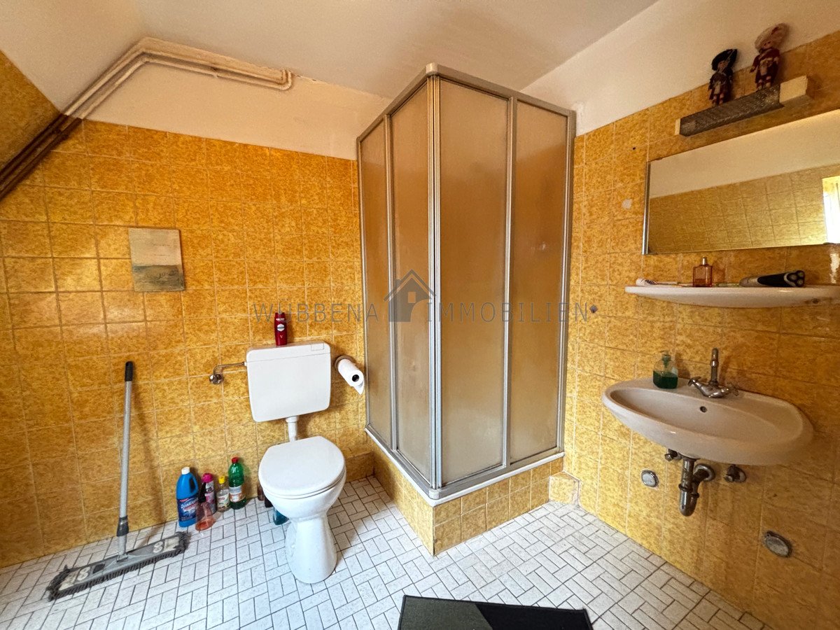 Whg. DG links - Tageslichtbad mit Dusche