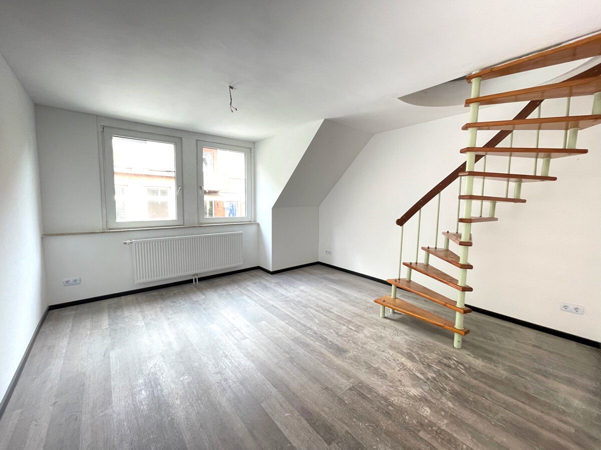 Haus 2 Kinderzimmer mit Zugang zum ausgebautem Dachboden Haus 2 Kinderzimmer mit Zugang zum ausgebautem Dachboden
