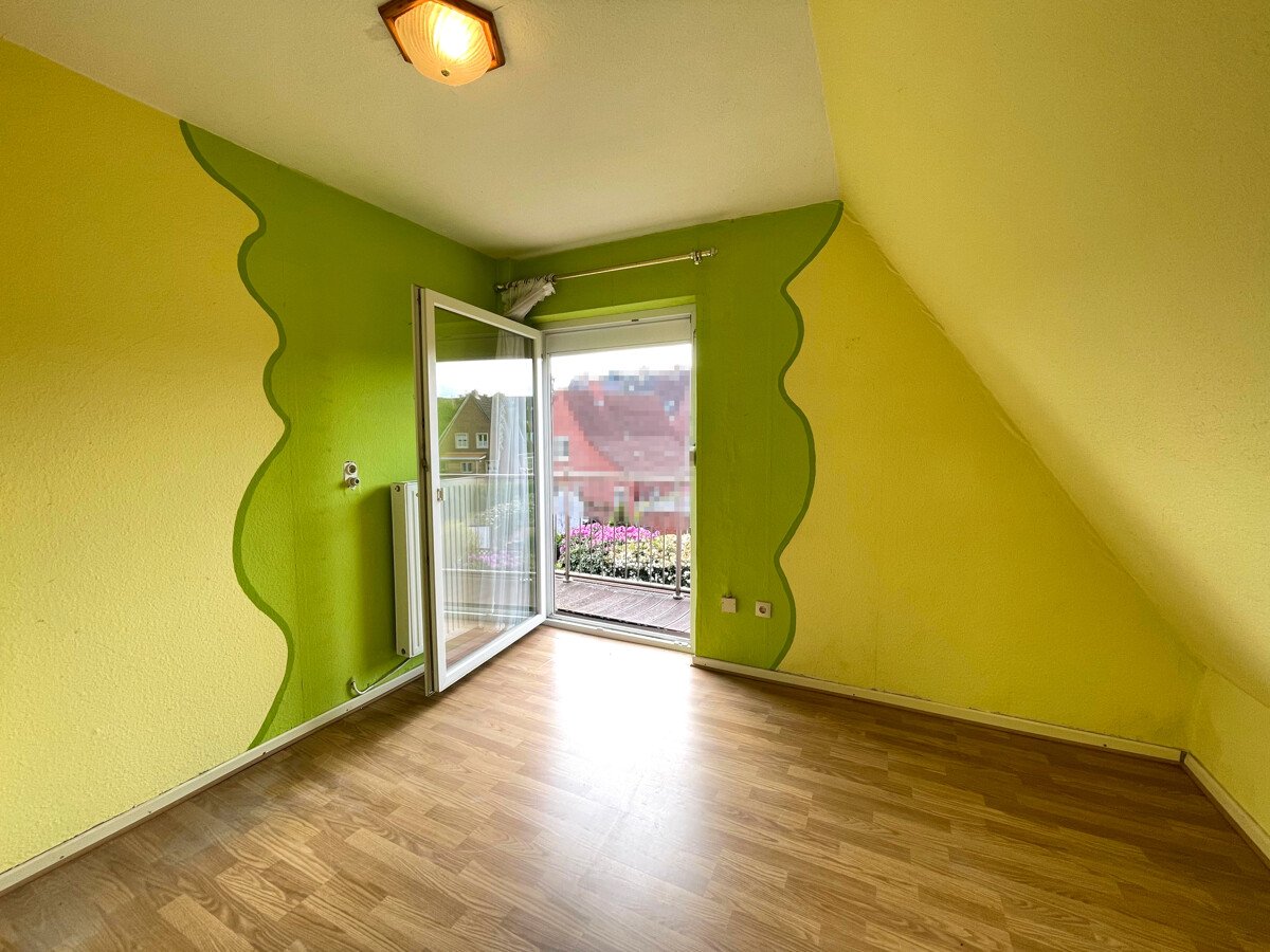Weiteres Kinderzimmer mit Zugang Balkon Weiteres Kinderzimmer mit Zugang Balkon